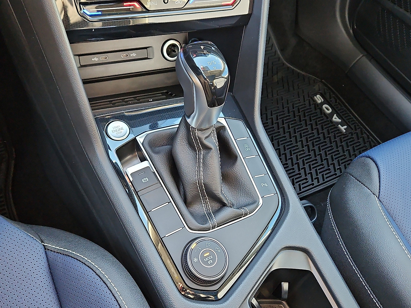 New 2026 Volkswagen Taos SEL image 14