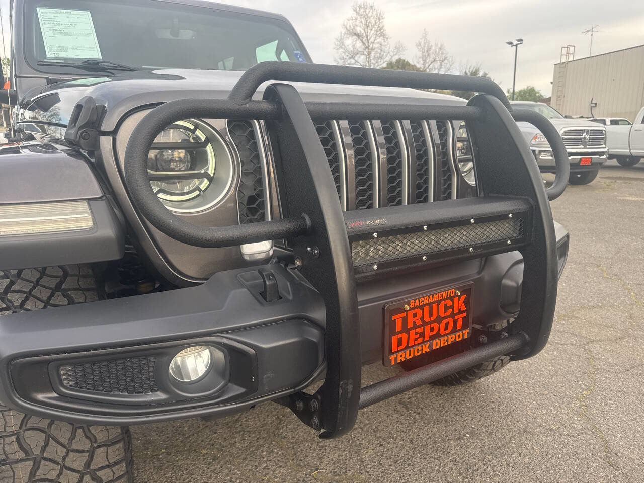 Used 2020 Jeep Gladiator Overland image 11