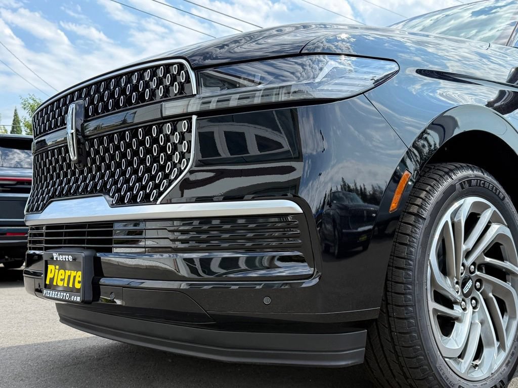 New 2027 Lincoln Navigator Reserve AWD/4WD image 32