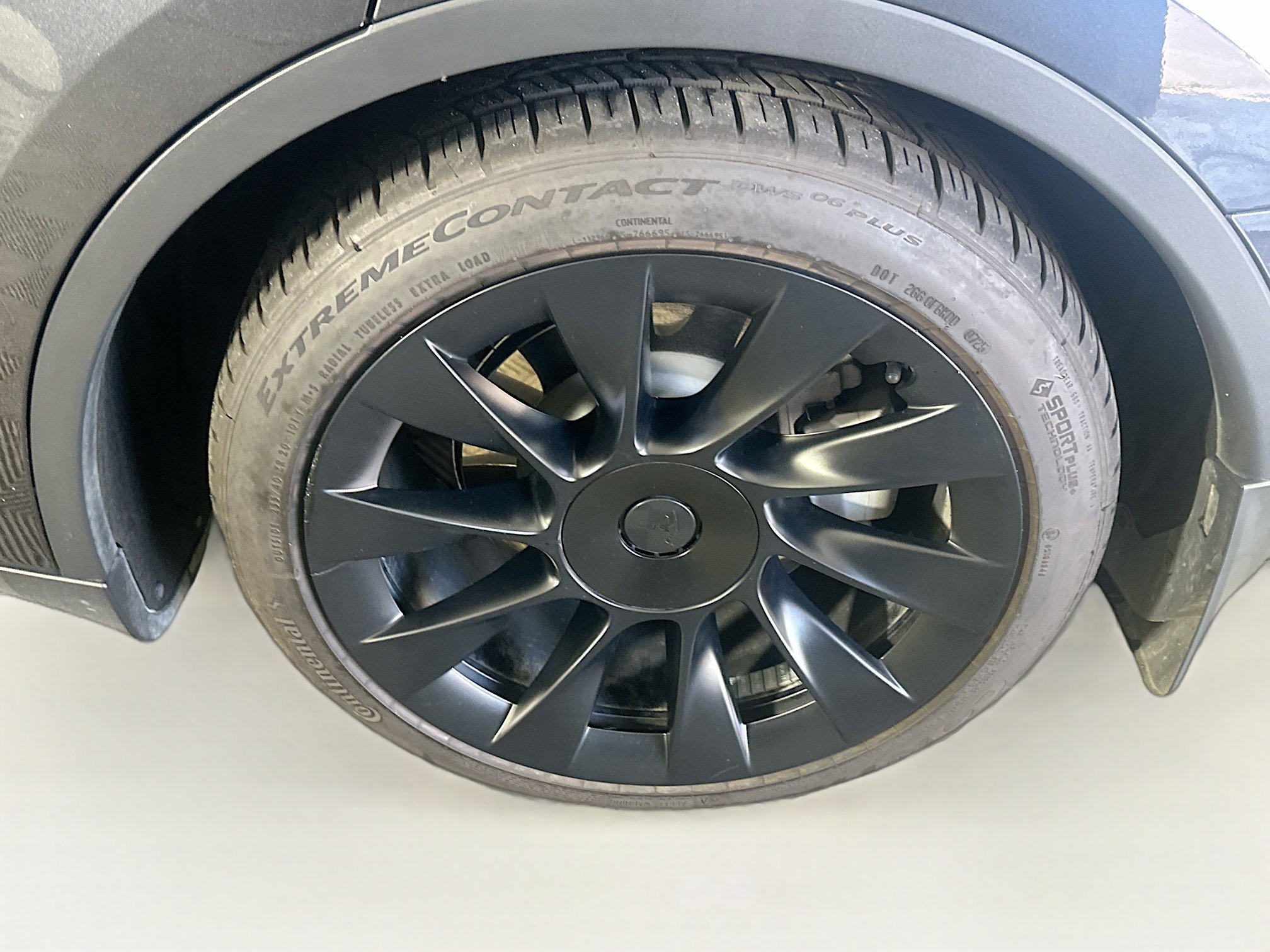 Used 2024 Tesla Model Y Long Range image 11