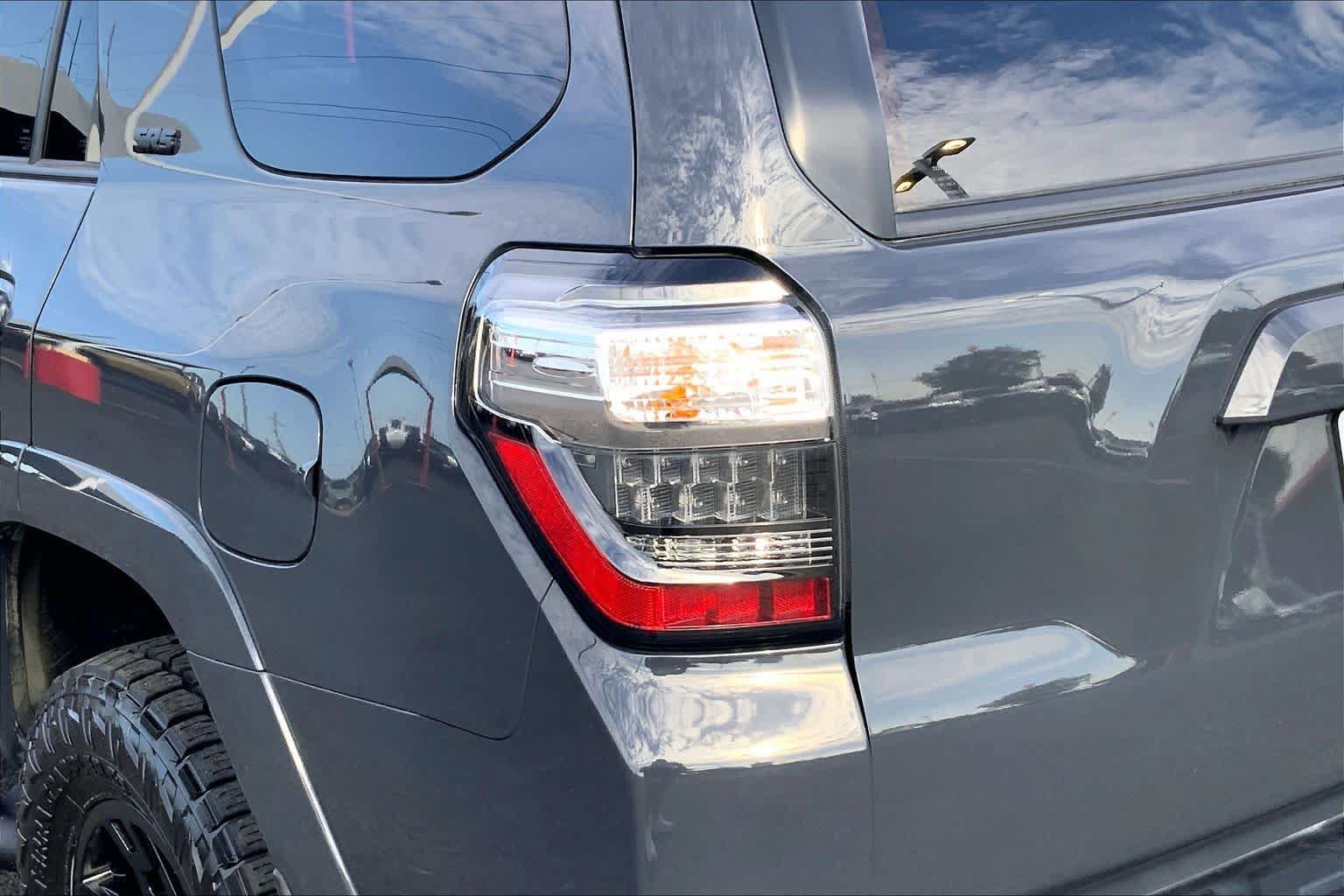 Used 2024 Toyota 4Runner SR5 Premium w/ Moonroof Package AWD/4WD image 29