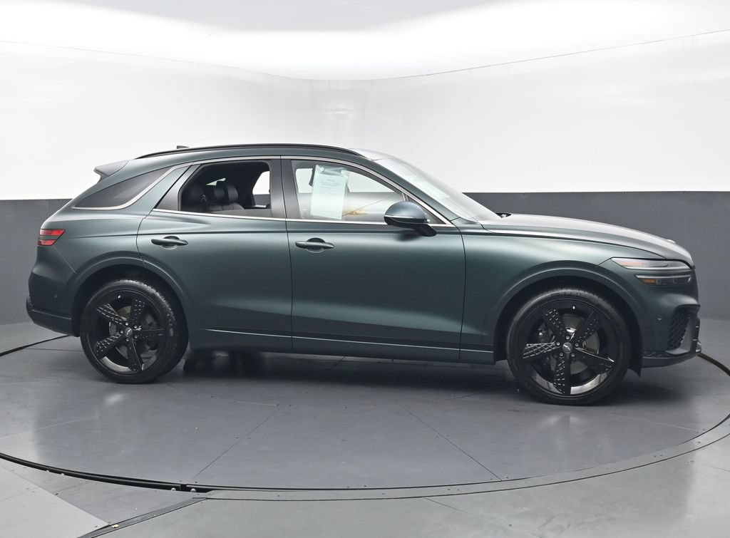 Used 2024 Genesis GV70 3.5T Sport w/ Sport Advanced Package AWD/4WD image 6
