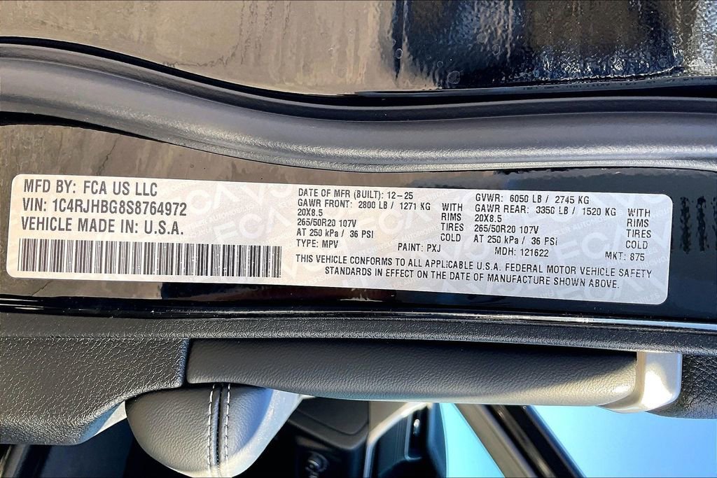 New 2025 Jeep Grand Cherokee Limited w/ Black Appearance Package image 13