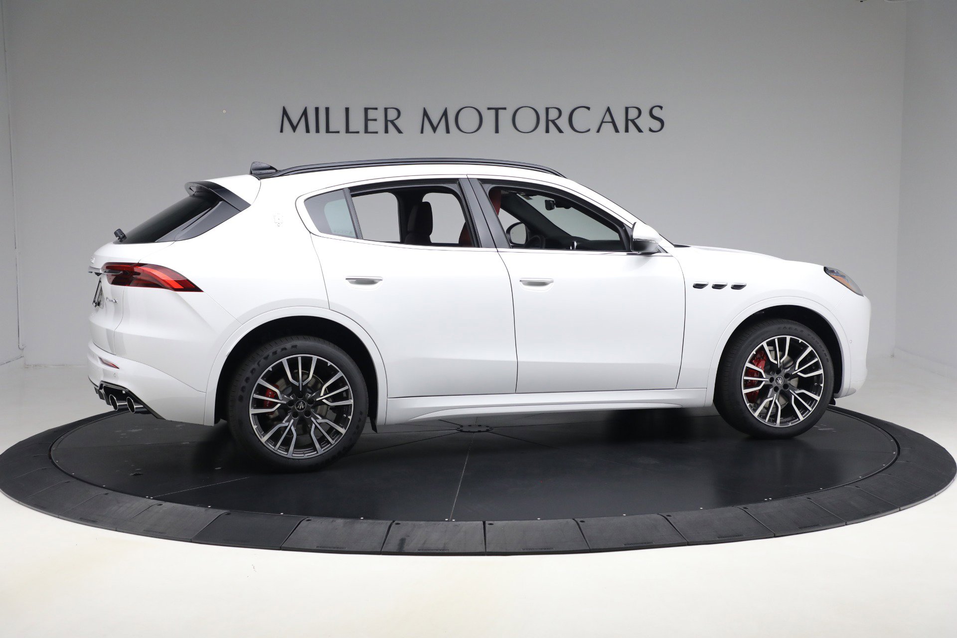 New 2025 Maserati Grecale Modena AWD/4WD image 7