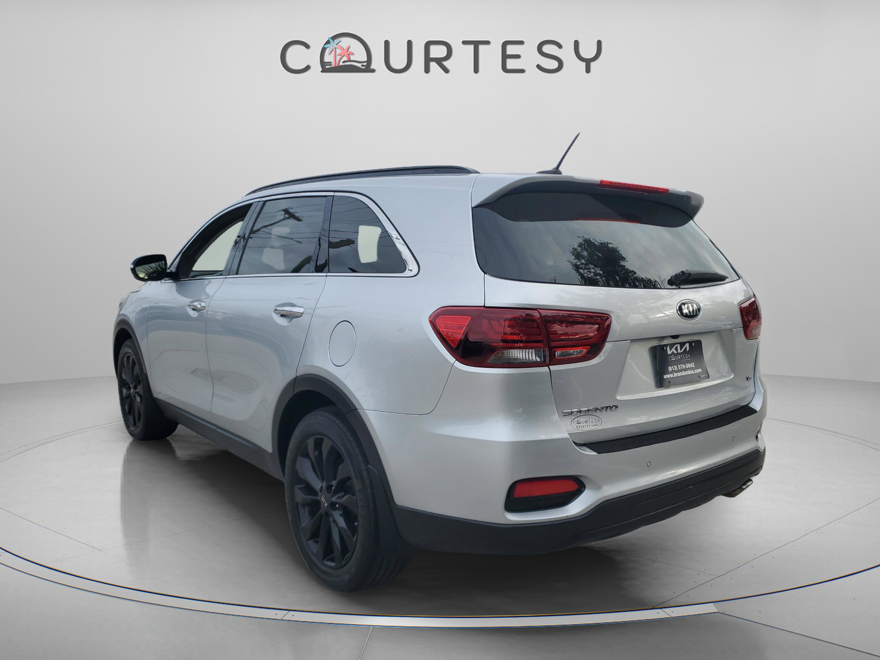 Certified 2019 Kia Sorento S image 2