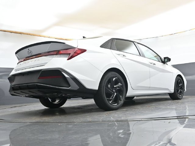 New 2026 Hyundai Elantra SEL Sport FWD image 33