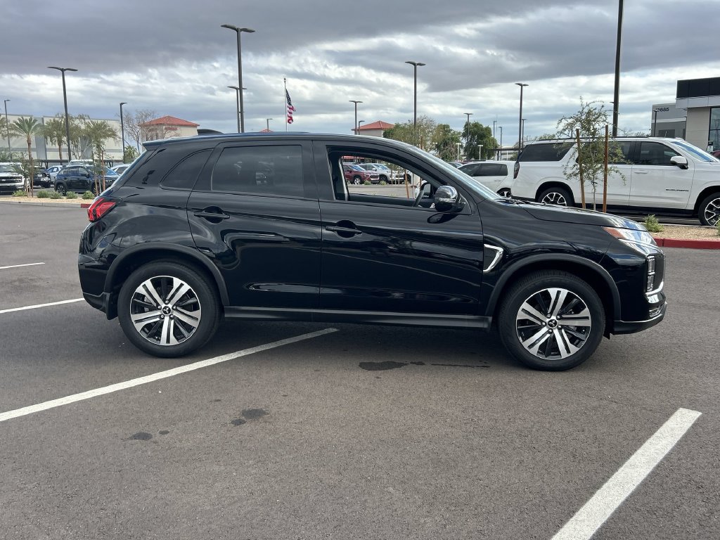 New 2027 Mitsubishi Outlander Sport SE FWD image 2