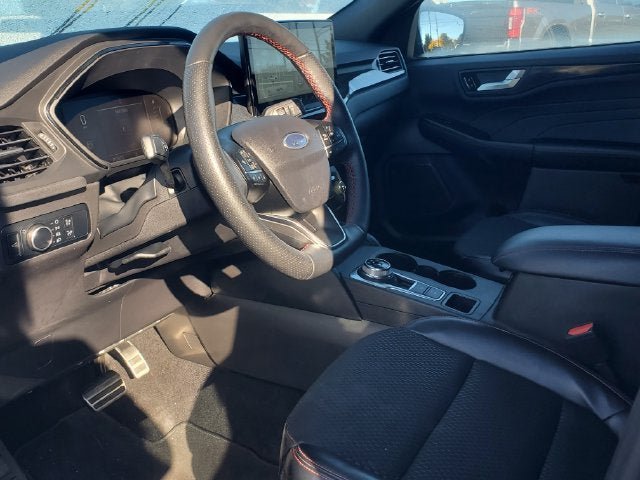 Certified 2024 Ford Escape ST-Line w/ Tech Pack #1 AWD/4WD image 8