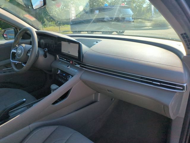 Used 2024 Hyundai Elantra SEL FWD image 34