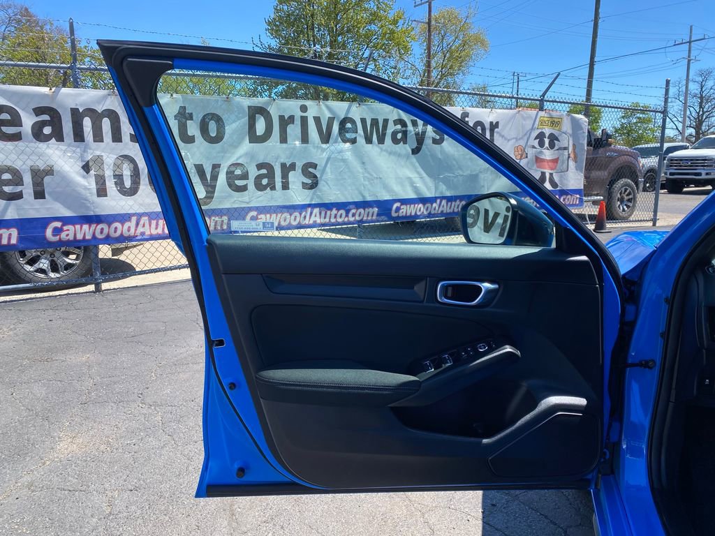 Used 2025 Honda Civic Sport image 12