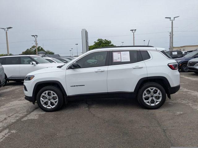 Used 2025 Jeep Compass Latitude w/ Convenience Group image 6