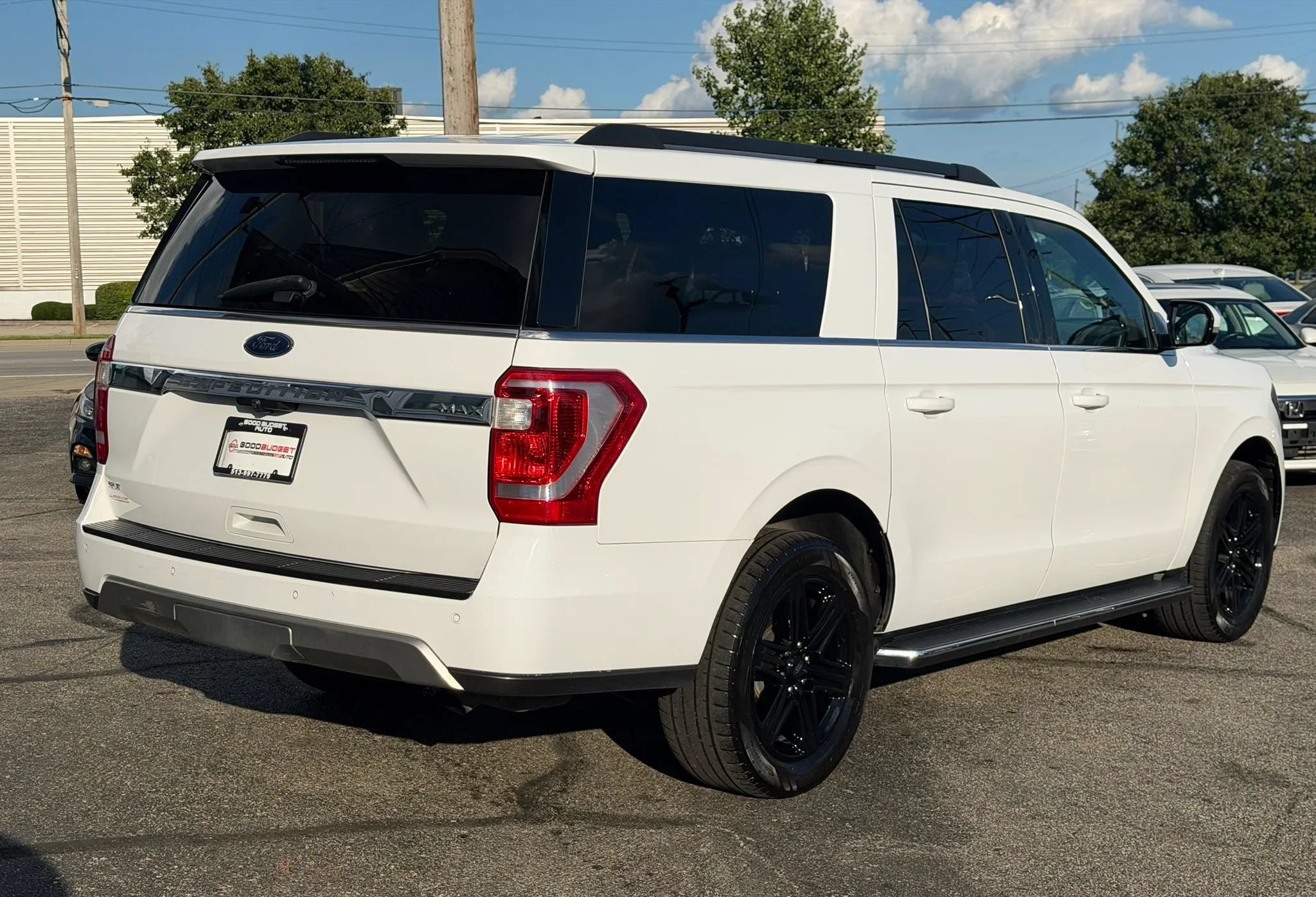 Used 2020 Ford Expedition Max XLT w/ Equipment Group 202A AWD/4WD image 7