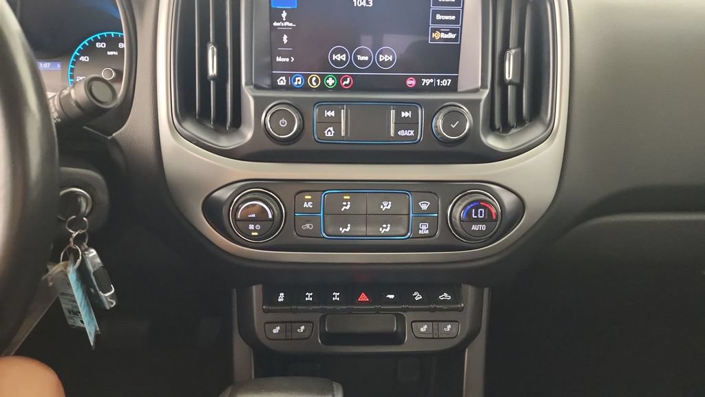 Used 2019 Chevrolet Colorado ZR2 w/ ZR2 Midnight Special Edition AWD/4WD image 16
