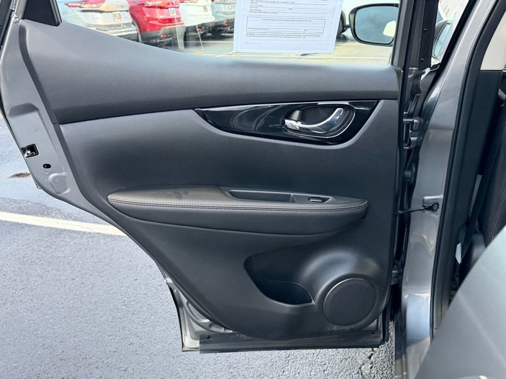 Used 2022 Nissan Rogue Sport SV image 17