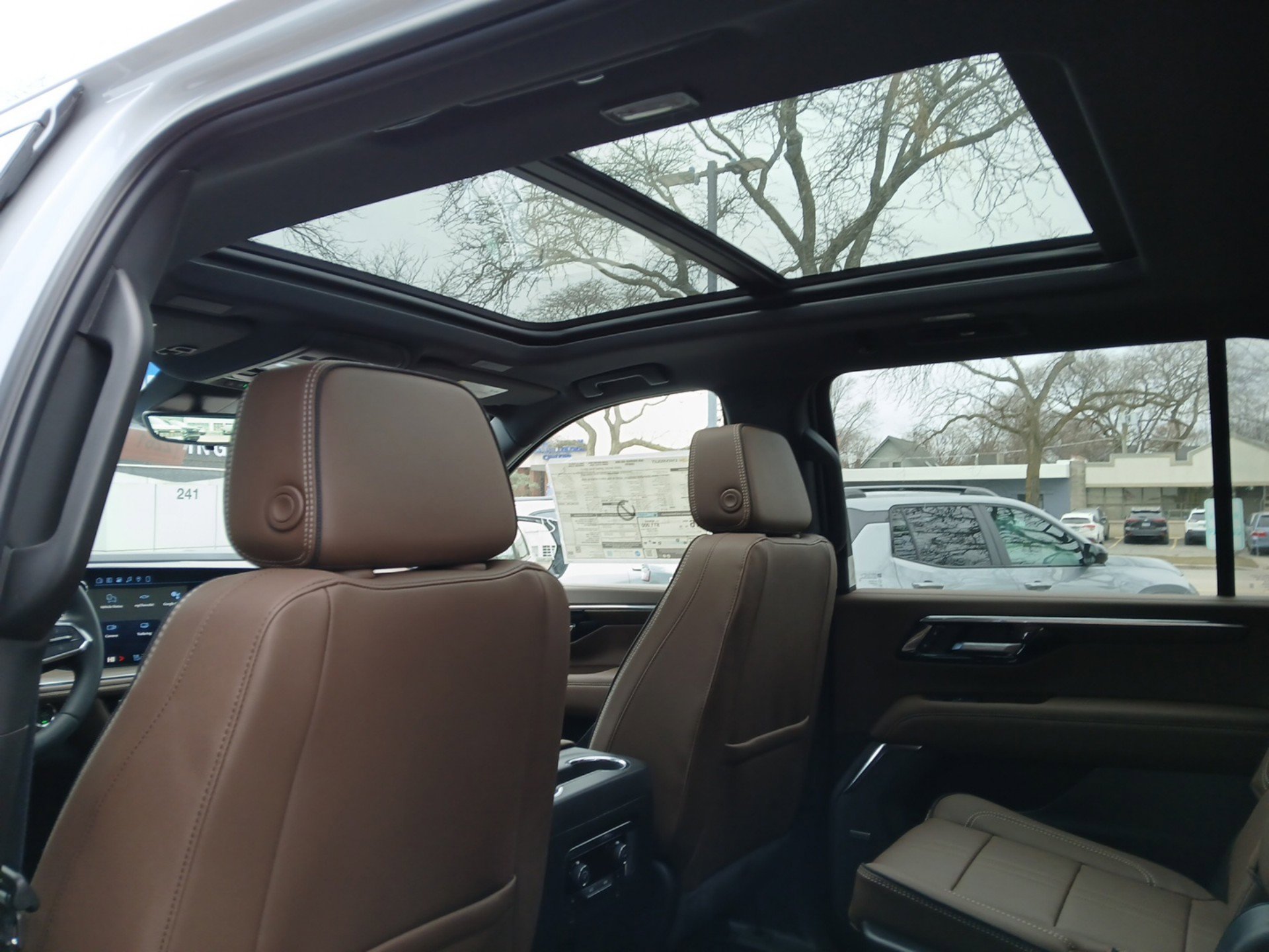 New 2026 Chevrolet Suburban High Country image 23