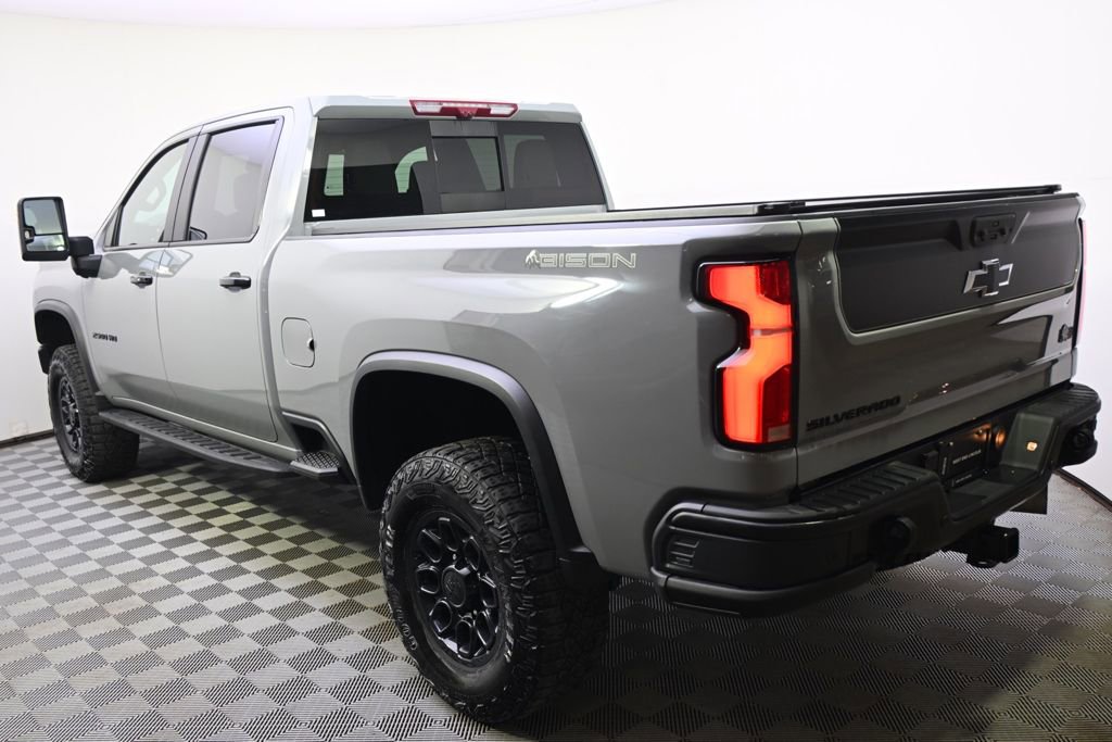 Used 2024 Chevrolet Silverado 2500 ZR2 w/ ZR2 Bison Edition image 3