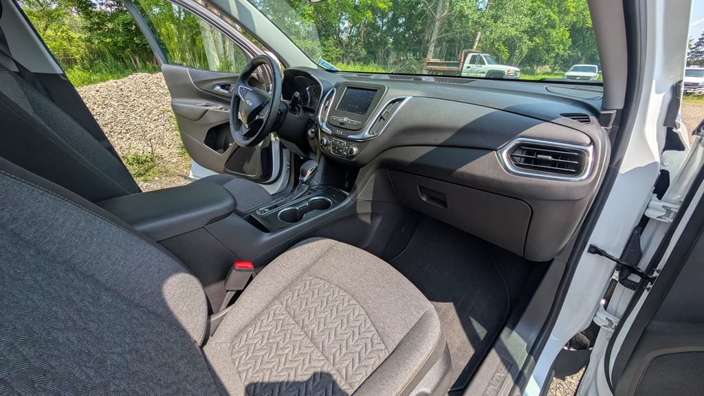 Used 2024 Chevrolet Equinox LT AWD/4WD image 18