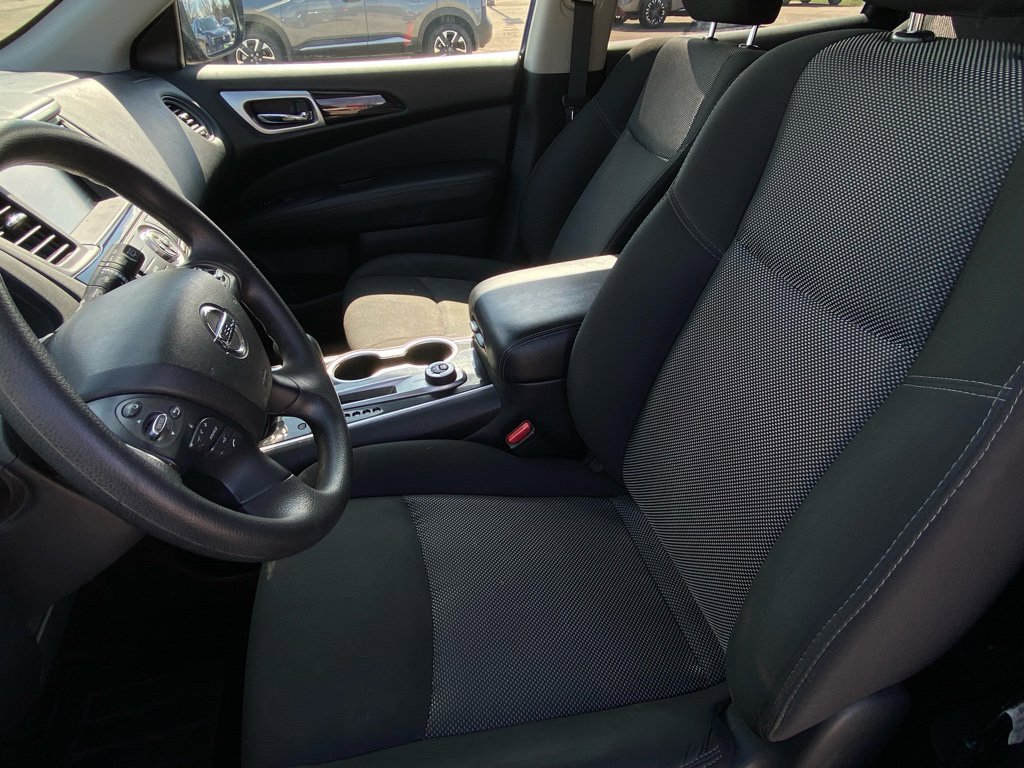Used 2020 Nissan Pathfinder S image 7
