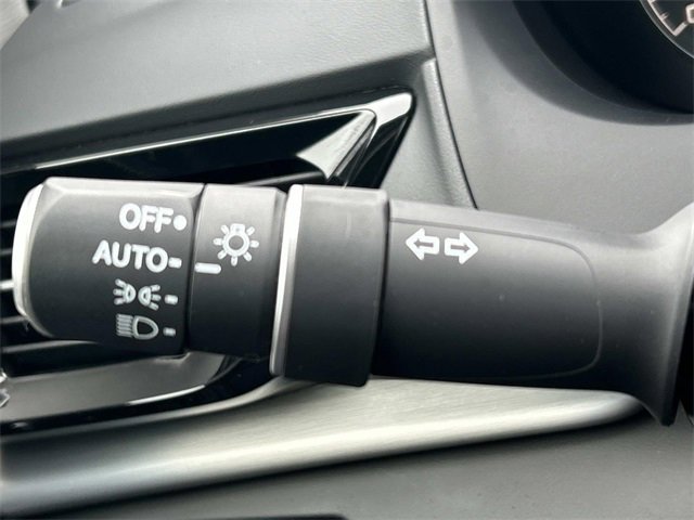 Used 2024 Acura RDX SH-AWD image 31