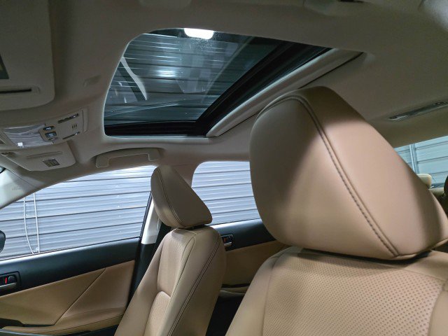 Used 2018 Lexus IS 300 w/ Comfort Package image 18