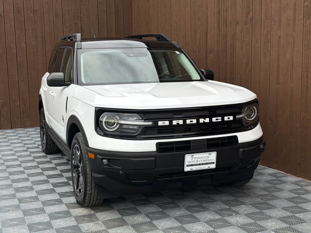 Used 2024 Ford Bronco Sport Outer Banks w/ Tech Package image 12