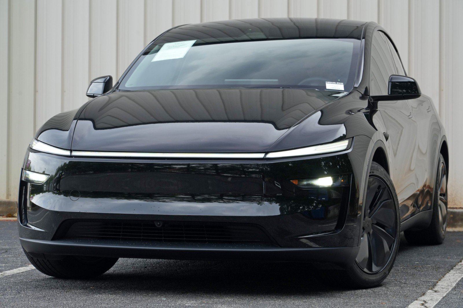 Used 2026 Tesla Model Y 2WD image 3