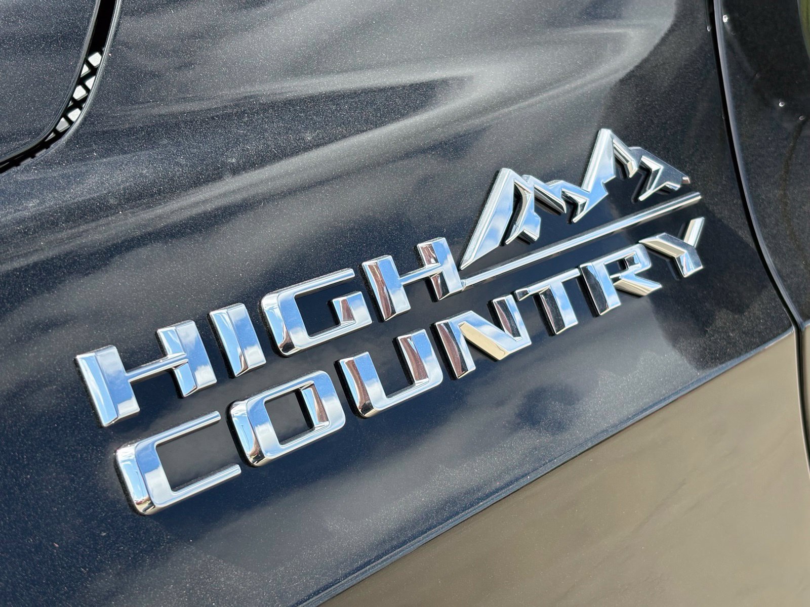 Used 2026 Chevrolet Tahoe High Country AWD/4WD image 11