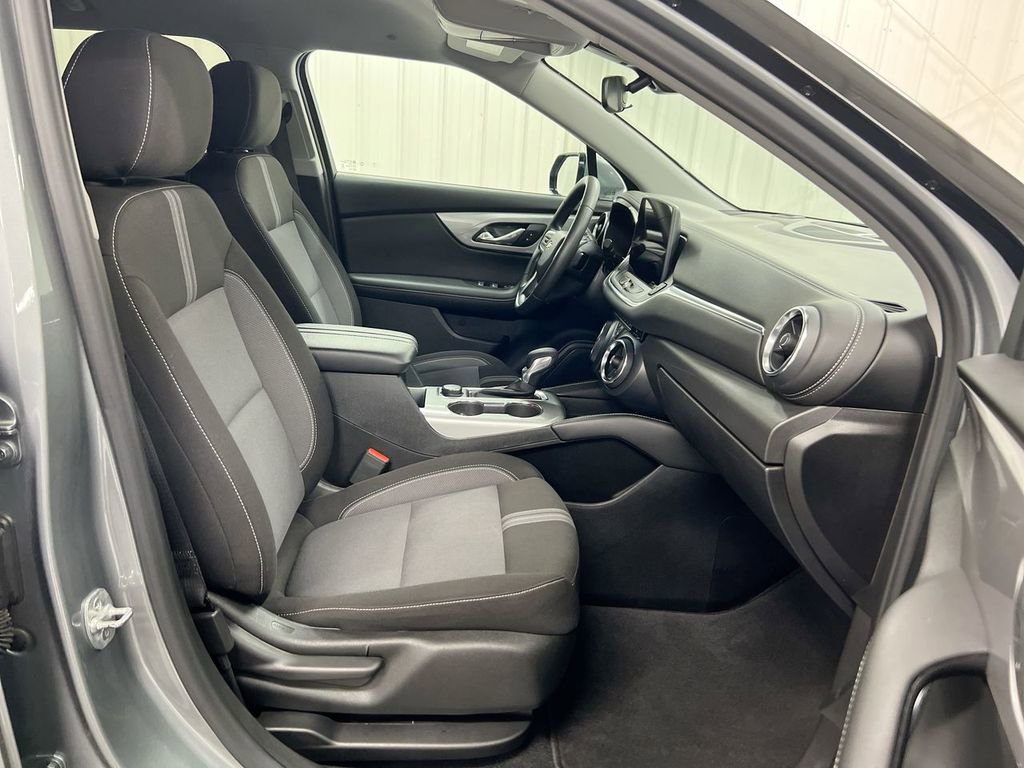 Used 2025 Chevrolet Blazer LT image 21