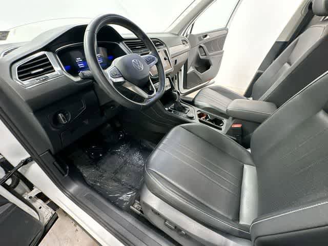 Certified 2023 Volkswagen Tiguan SE AWD/4WD image 16