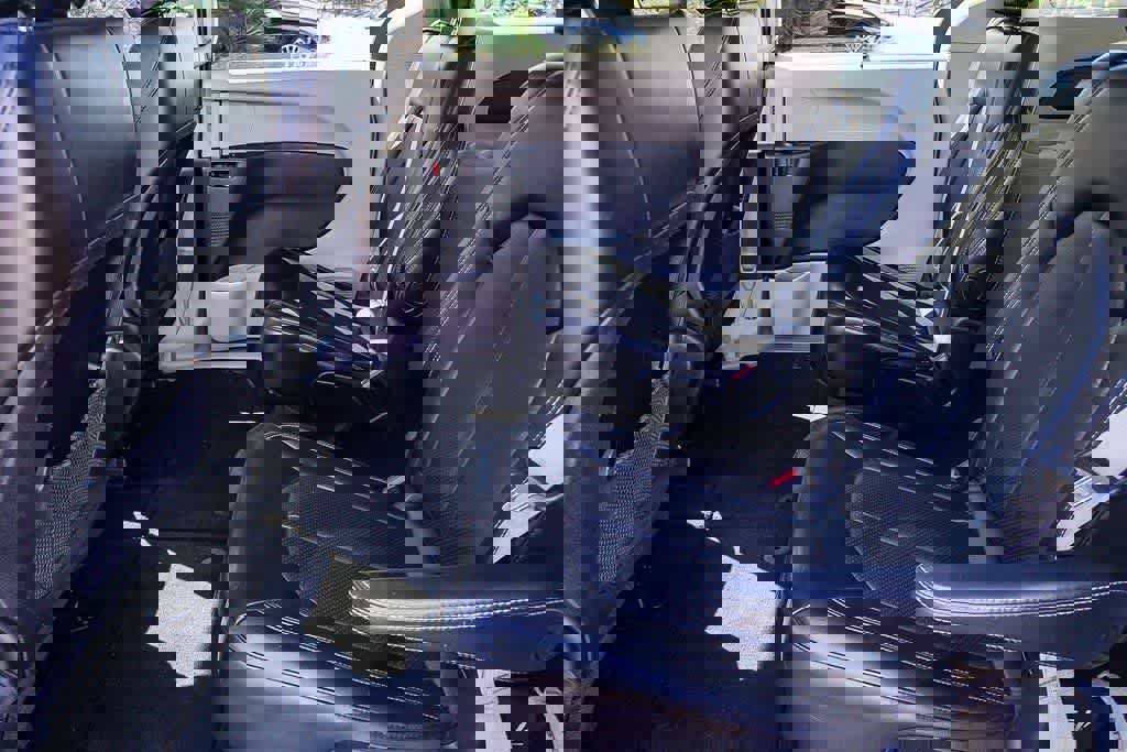 Used 2020 Chrysler Voyager Lxi image 20