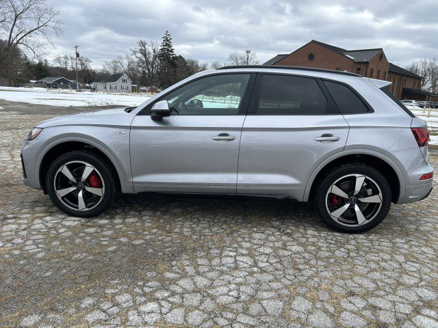 Certified 2024 Audi Q5 2.0T Premium Plus w/ Premium Plus Package image 4