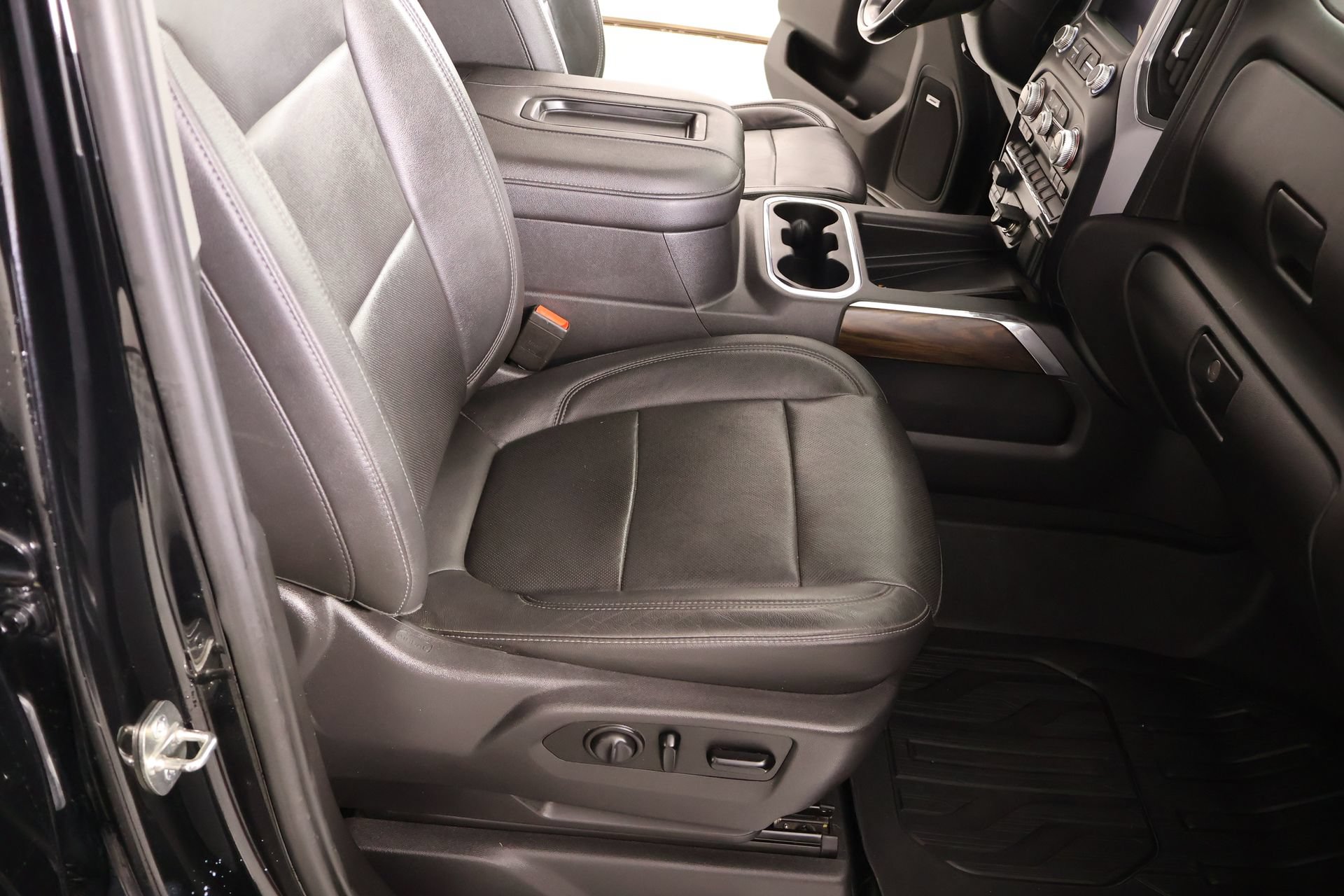 Used 2019 GMC Sierra 1500 SLT w/ SLT Premium Package AWD/4WD image 13