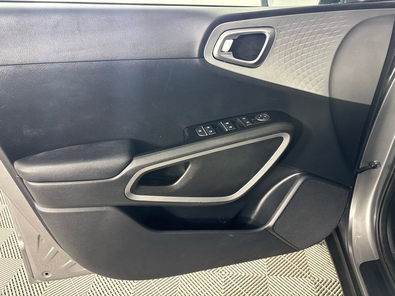 Used 2024 Kia Soul LX w/ Option Group 015 image 10