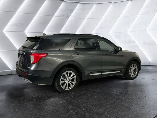 Used 2020 Ford Explorer XLT w/ Equipment Group 202A RWD image 4