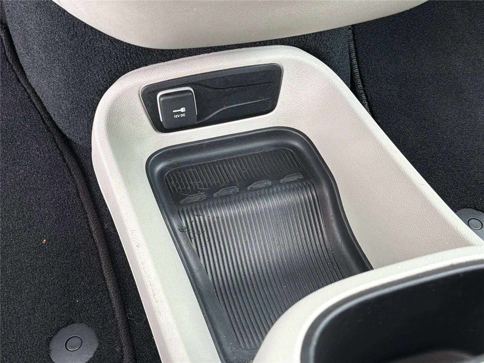 Used 2023 Chrysler Pacifica Touring-L FWD image 35
