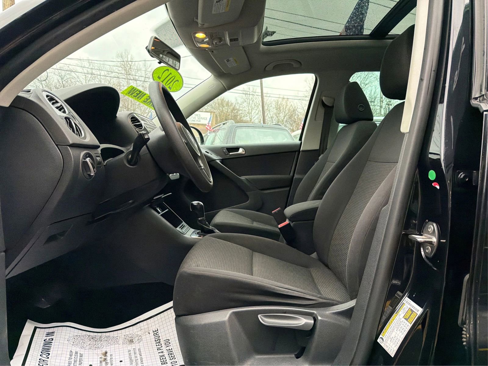 Used 2012 Volkswagen Tiguan S image 19