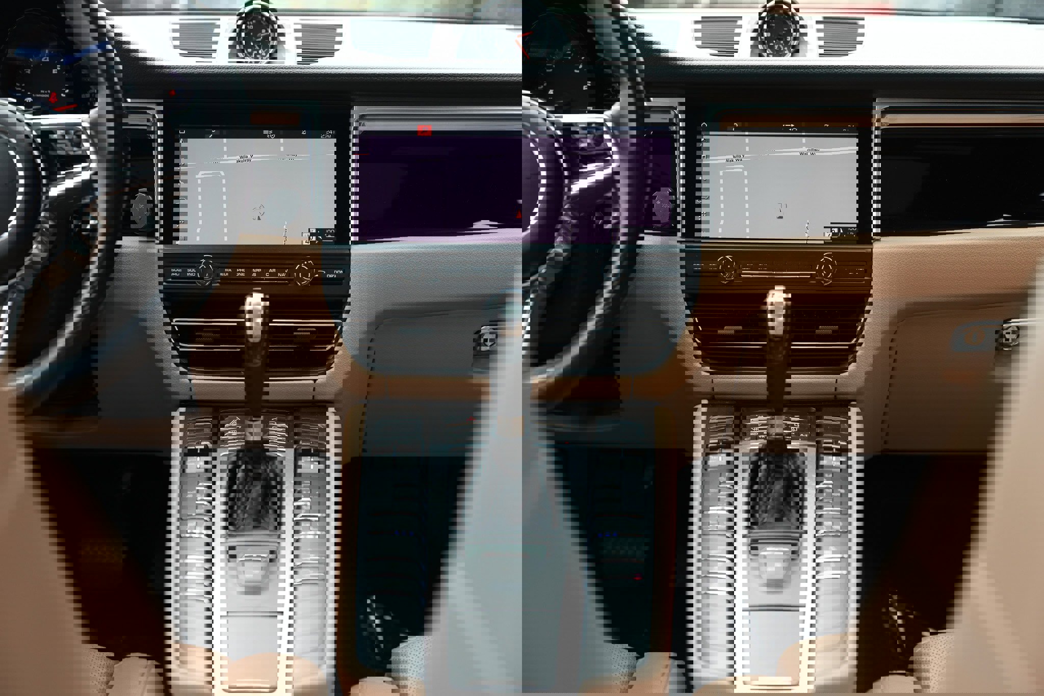 Used 2020 Porsche Macan image 40