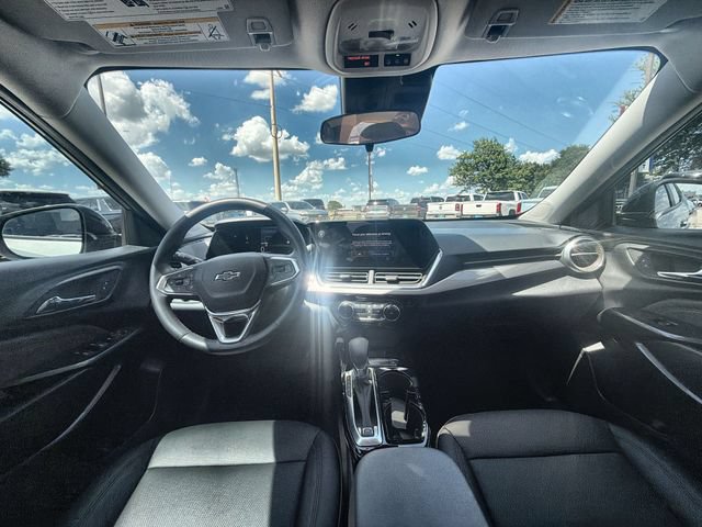 Used 2024 Chevrolet Trax ACTIV w/ Driver Confidence Package FWD image 19