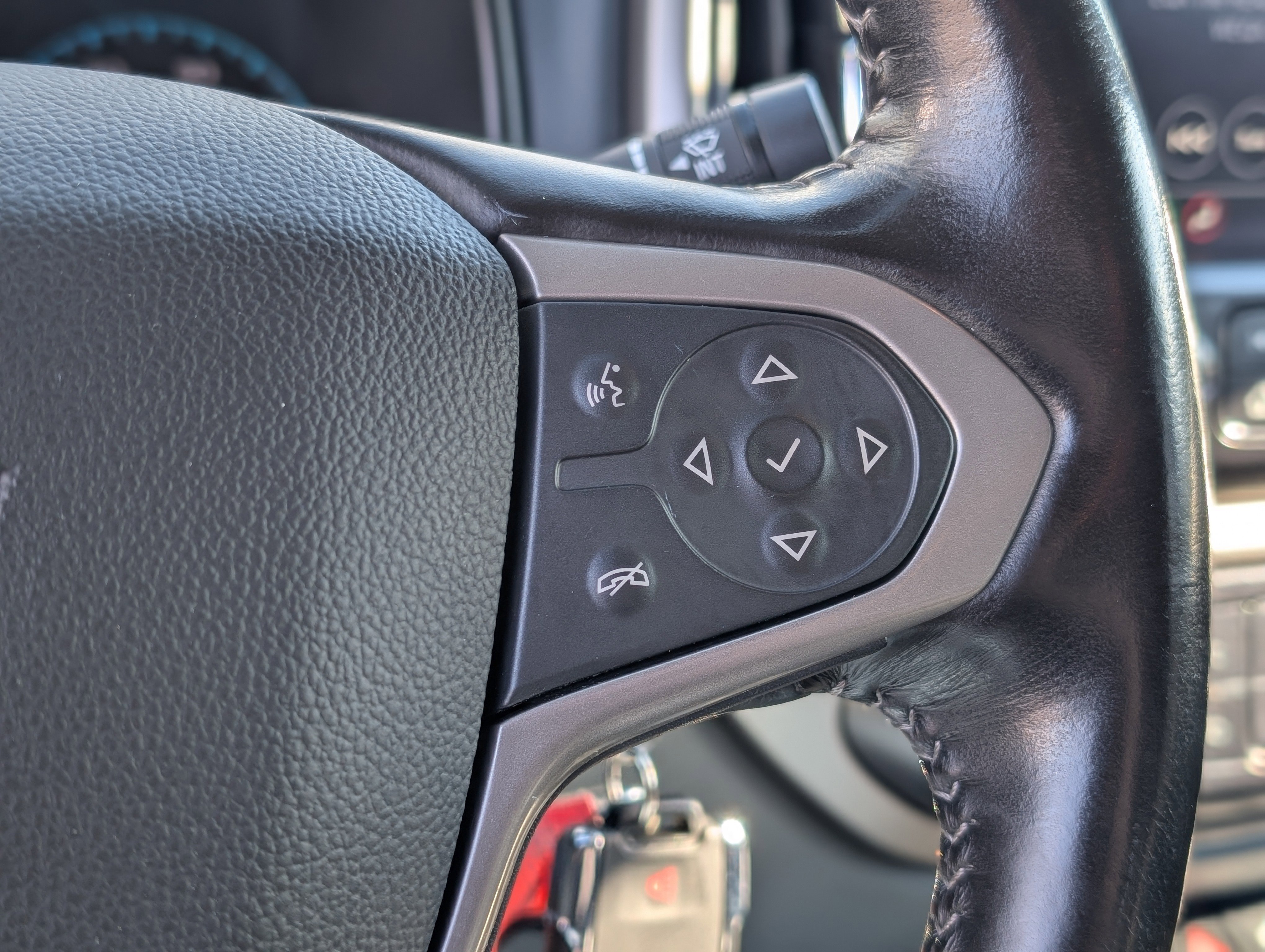 Used 2020 Chevrolet Colorado Z71 image 18