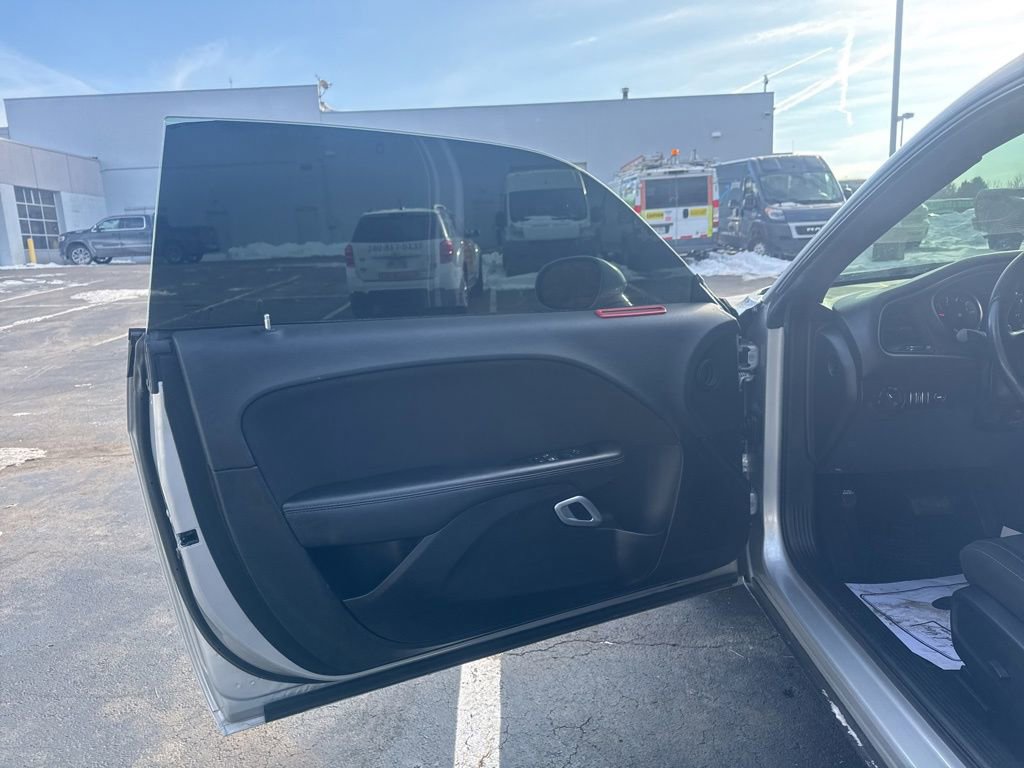 Used 2022 Dodge Challenger GT image 9