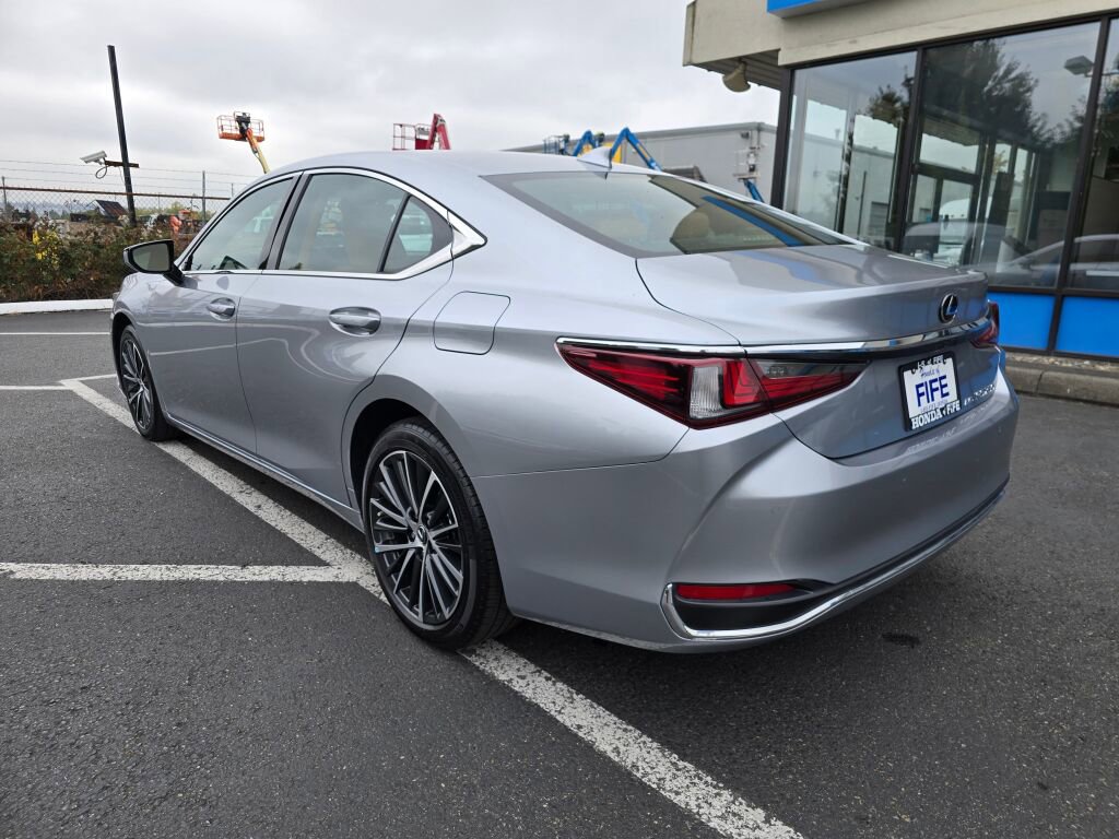 Used 2022 Lexus ES 250 w/ Premium Package image 3