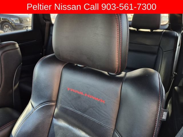 Used 2020 Jeep Grand Cherokee Trailhawk w/ Trailhawk Luxury Group AWD/4WD image 15