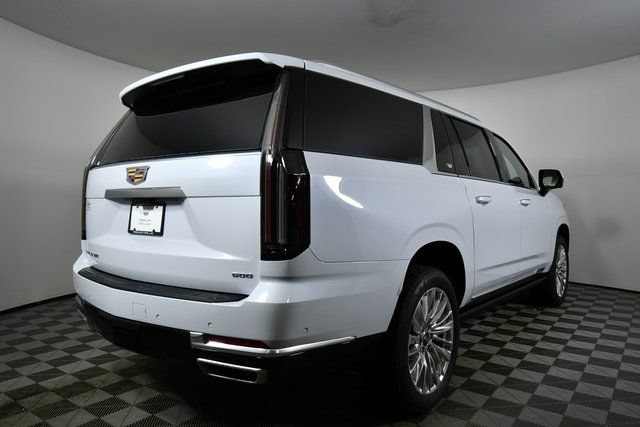 Used 2026 Cadillac Escalade ESV Luxury w/ LPO, Floor Liner Package AWD/4WD image 19
