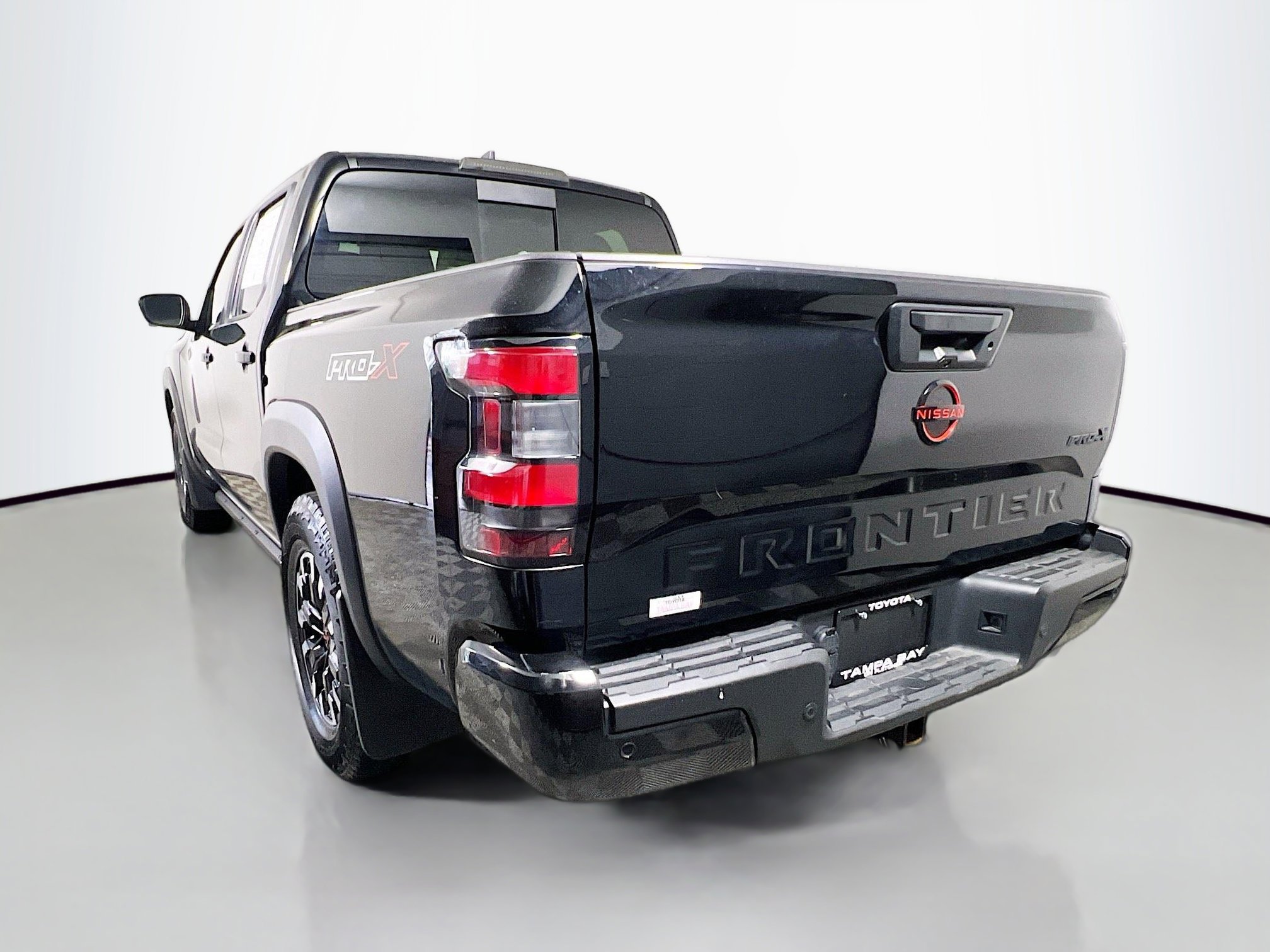 Used 2024 Nissan Frontier Pro-X w/ Pro Convenience Package image 8