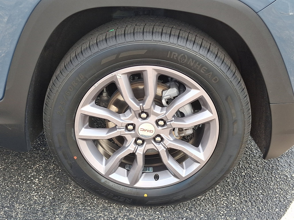 Used 2024 GMC Terrain SLT image 9