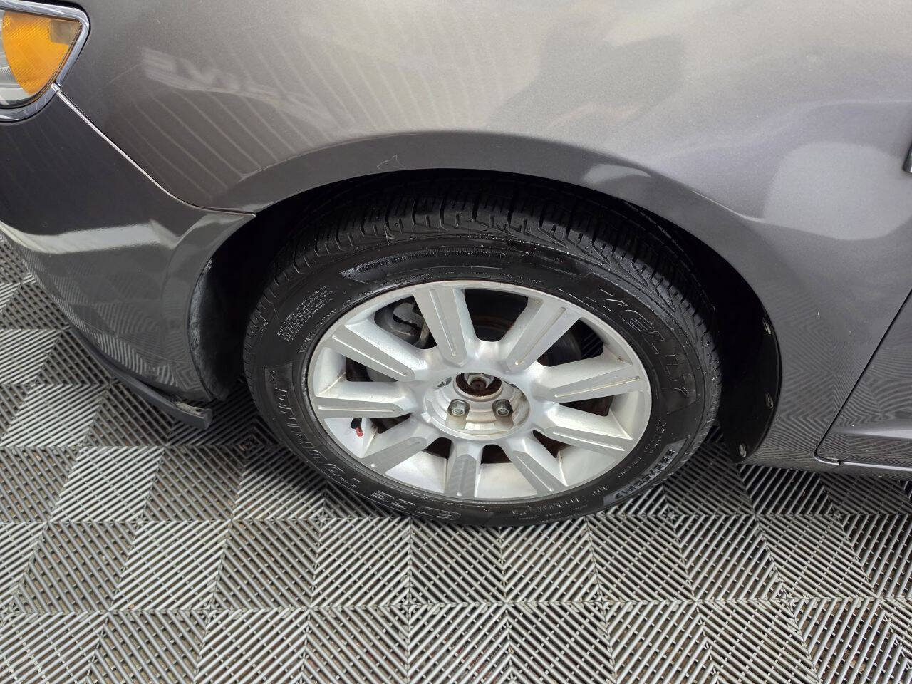 Used 2010 Lincoln MKZ FWD image 30