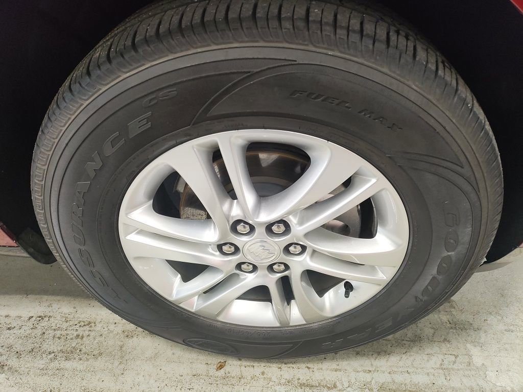 Used 2018 Buick Enclave Essence image 4