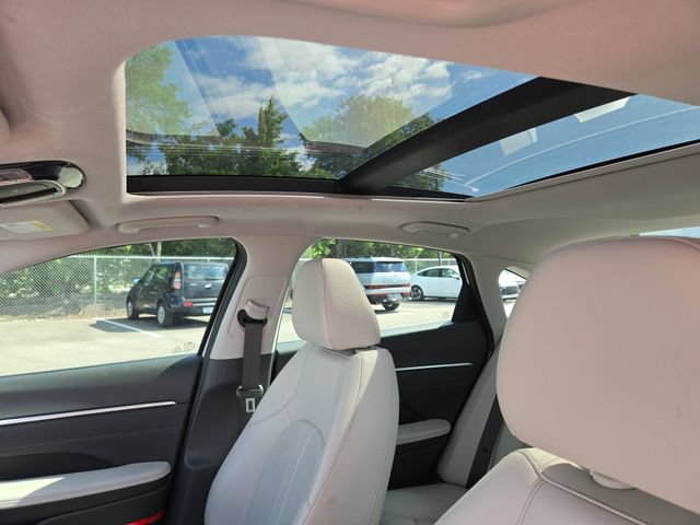 Certified 2022 Hyundai Sonata Limited w/ Preferred Accessory Package FWD image 25