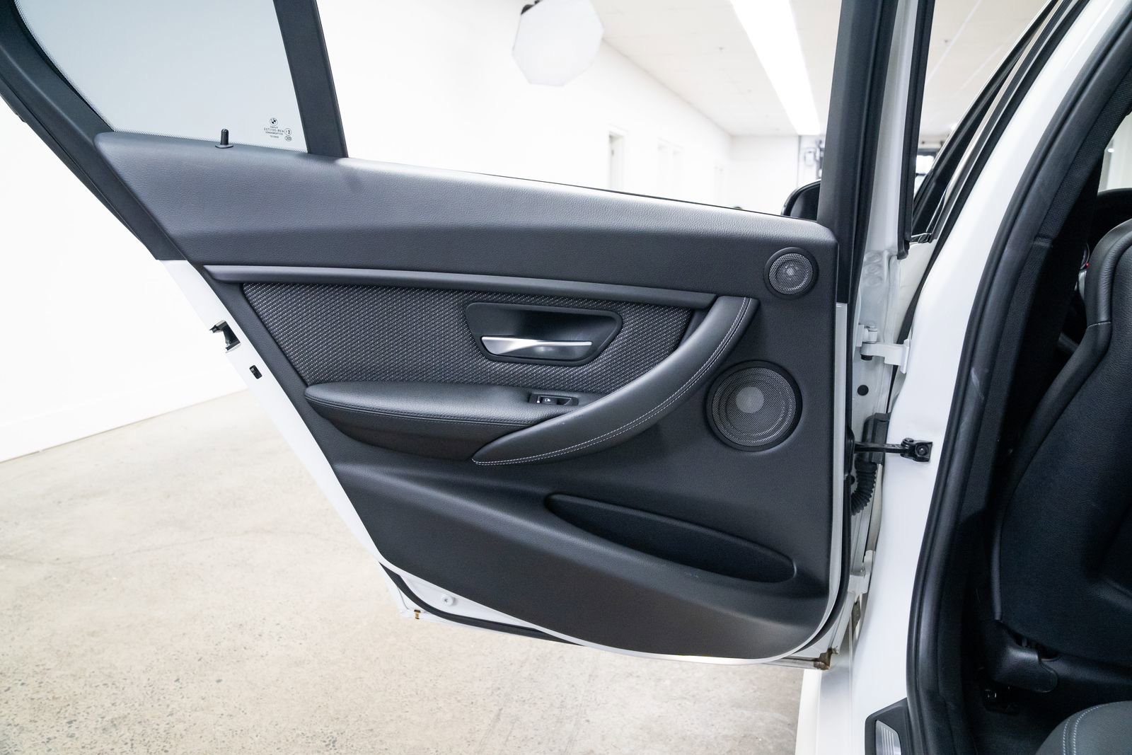 Used 2018 BMW M3 image 21