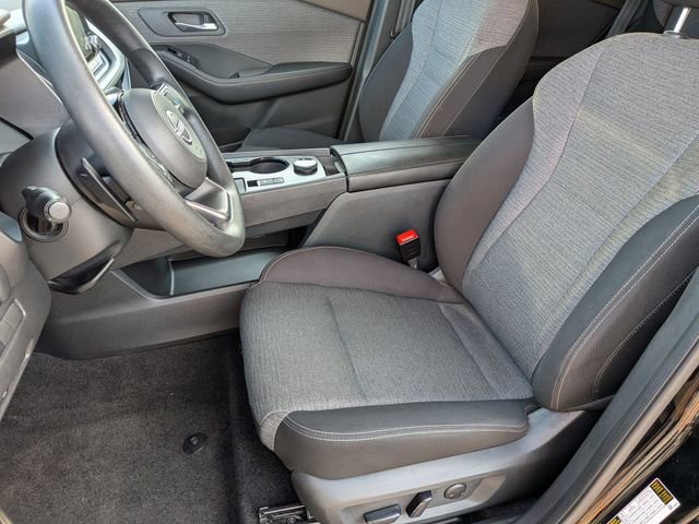 Used 2023 Nissan Rogue SV image 14